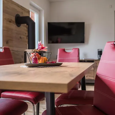 Naturpark-5 Sterne Ferienhaus-kamin-sauna-see * Krakow am See